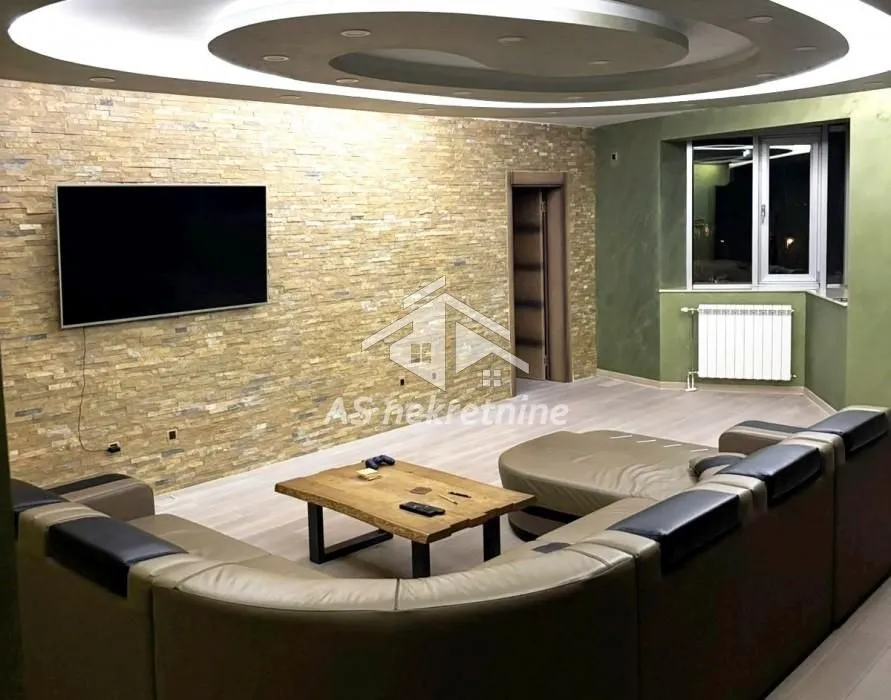 Izdavanje, stan, 160m², Filmski Grad, Beograd