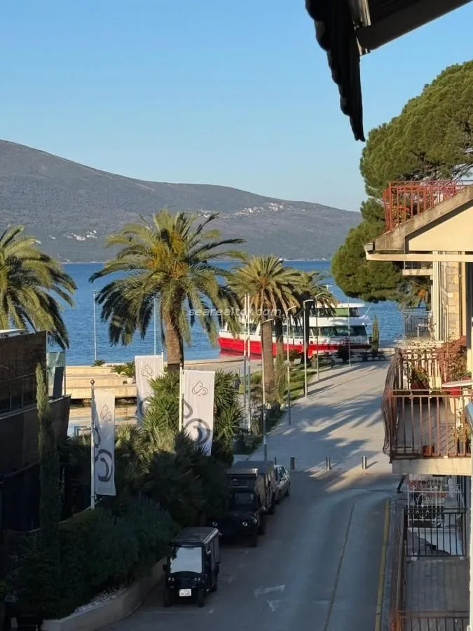 Rent, one bedroom apartment, 60m², Centar, Tivat