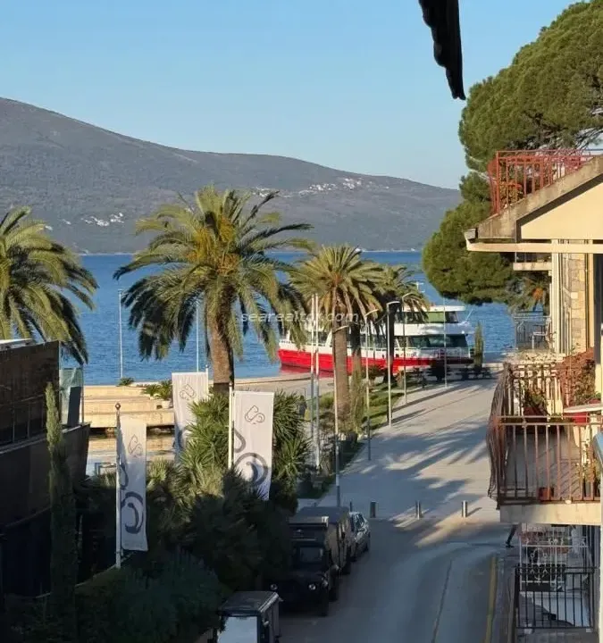 Rent, one bedroom apartment, 60m², Centar, Tivat