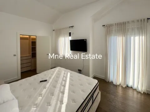 Izdavanje, kuća, 230m², Vranići, Podgorica - image 8