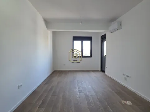 Sale, one bedroom apartment, 43m², Stari Aerodrom, Podgorica - image 1