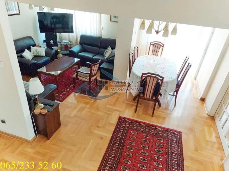 Izdavanje, četvorosoban stan, 109m², Čukarica, Beograd