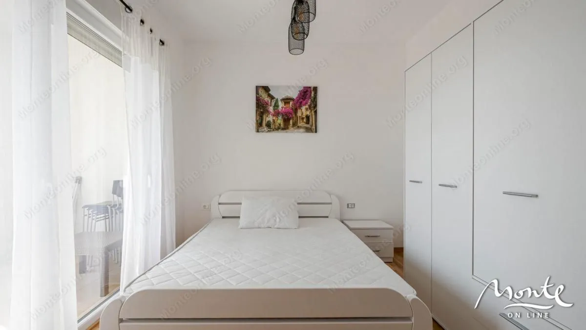 Sale, two bedroom apartment, 59m², Bečići, Budva