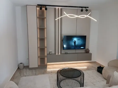 Izdavanje, dvosoban stan, 150m², Đuraševići, Tivat - image 5