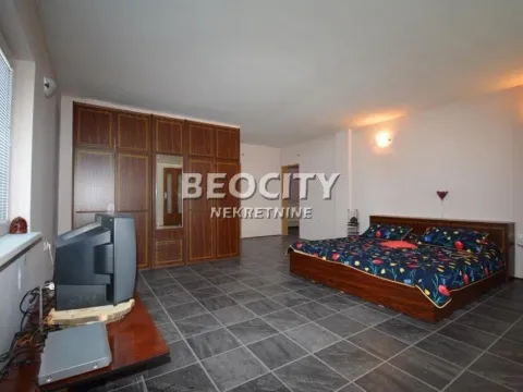 Sale, house, 770m², Glumčevo brdo, Barajevo - image 12