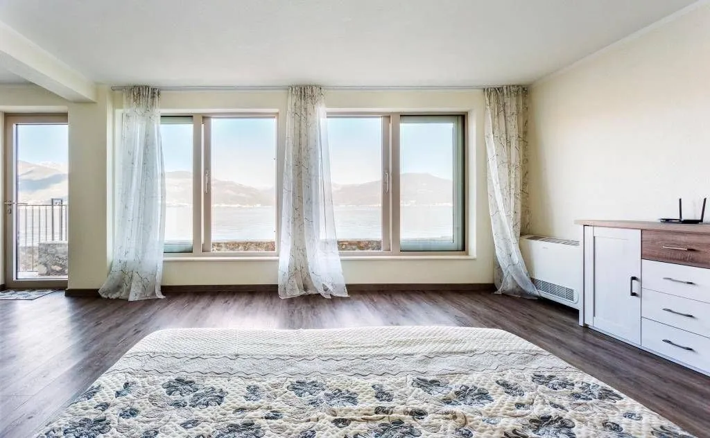 Prodaja, kuća, 240m², Krašići, Tivat