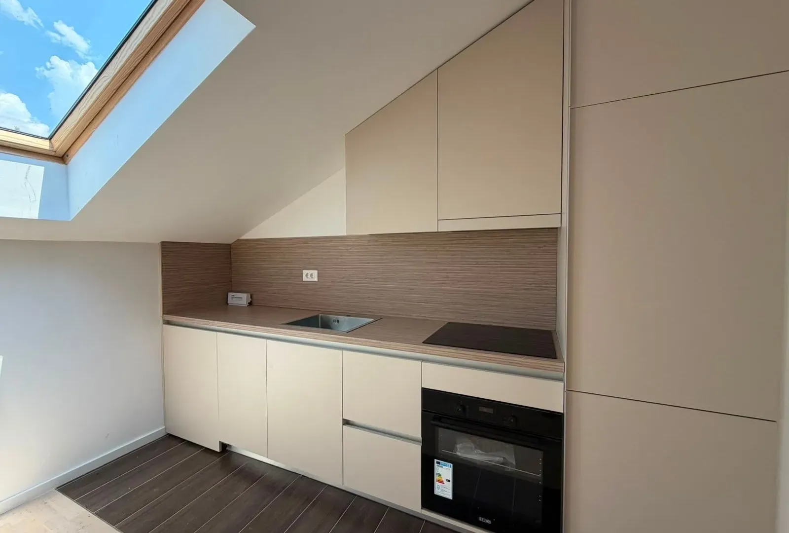 Prodaja, garsonjera, 45m², Tološi, Podgorica