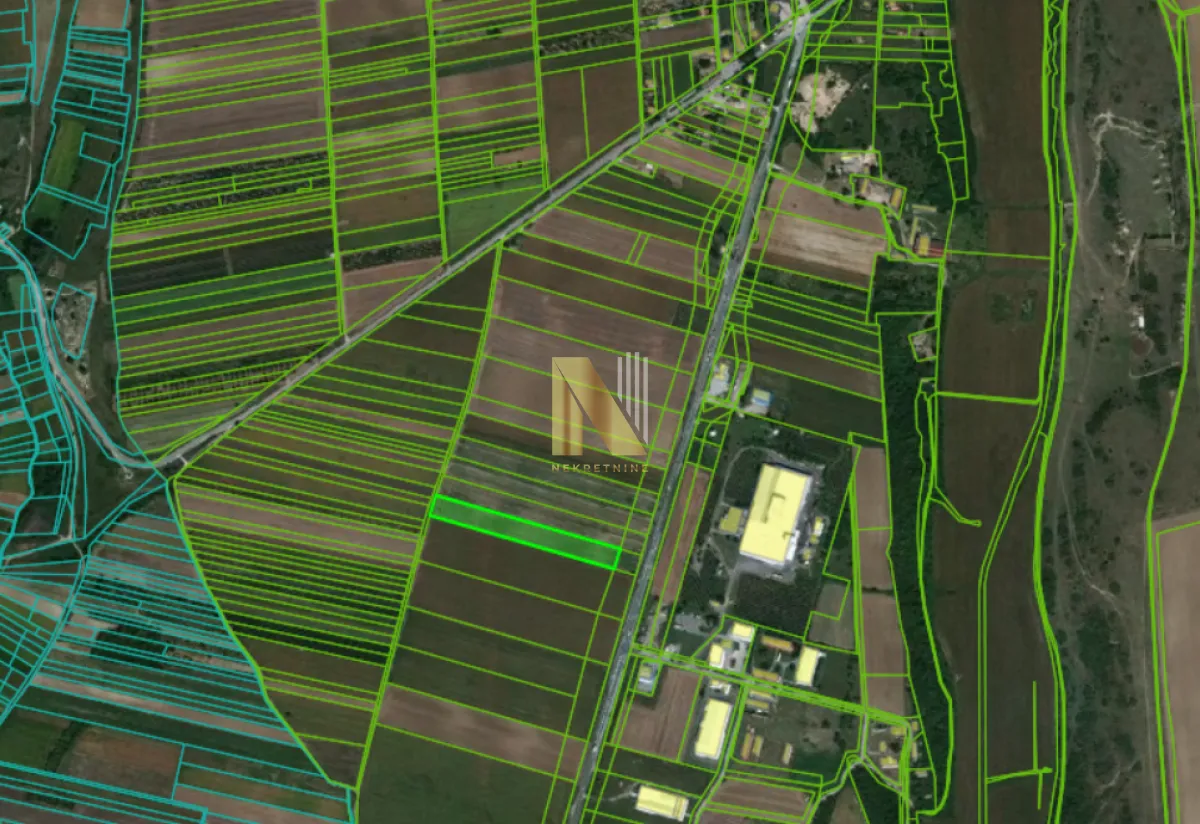 Prodaja, plac, 130m², Irig, Srbija