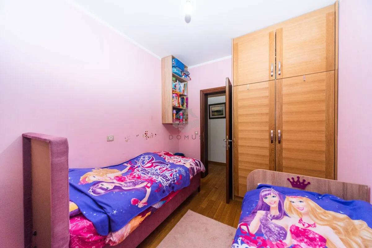 Prodaja, dvosoban stan, 81m², Krivi Most, Podgorica