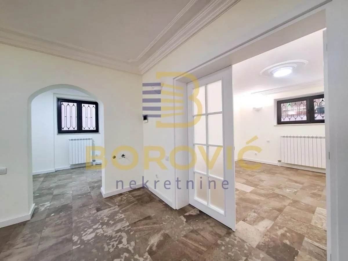 Prodaja, četvorosoban stan, 65m², Lekino Brdo, Voždovac Sve Podlokacije
