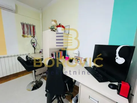 Prodaja, četvorosoban stan, 92m², Kneževac, Beograd - image 10