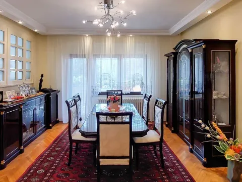 Sale, house, 295m², Sremčica, Beograd - image 13