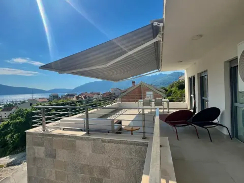 Izdavanje, stan, 123m², Tivat, Crna Gora - image 1