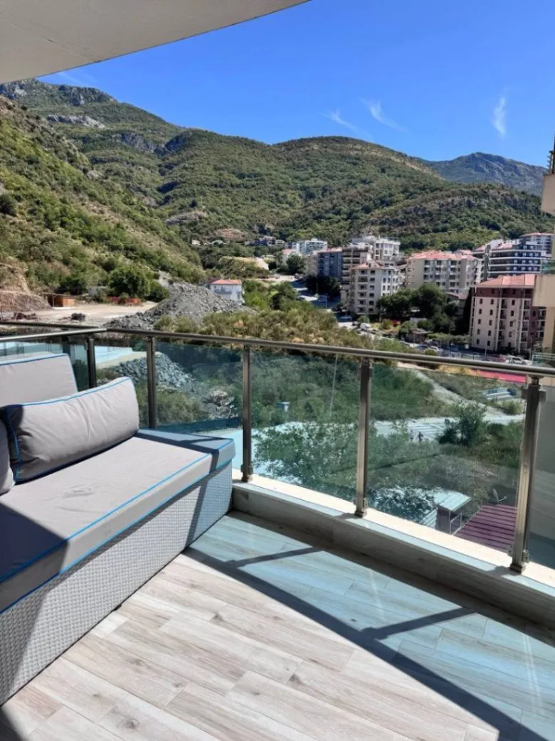 Sale, two bedroom apartment, 58m², Bečići, Budva
