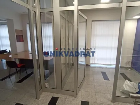 Rent, office space, 180m², Đeram Pijaca, Beograd - image 10