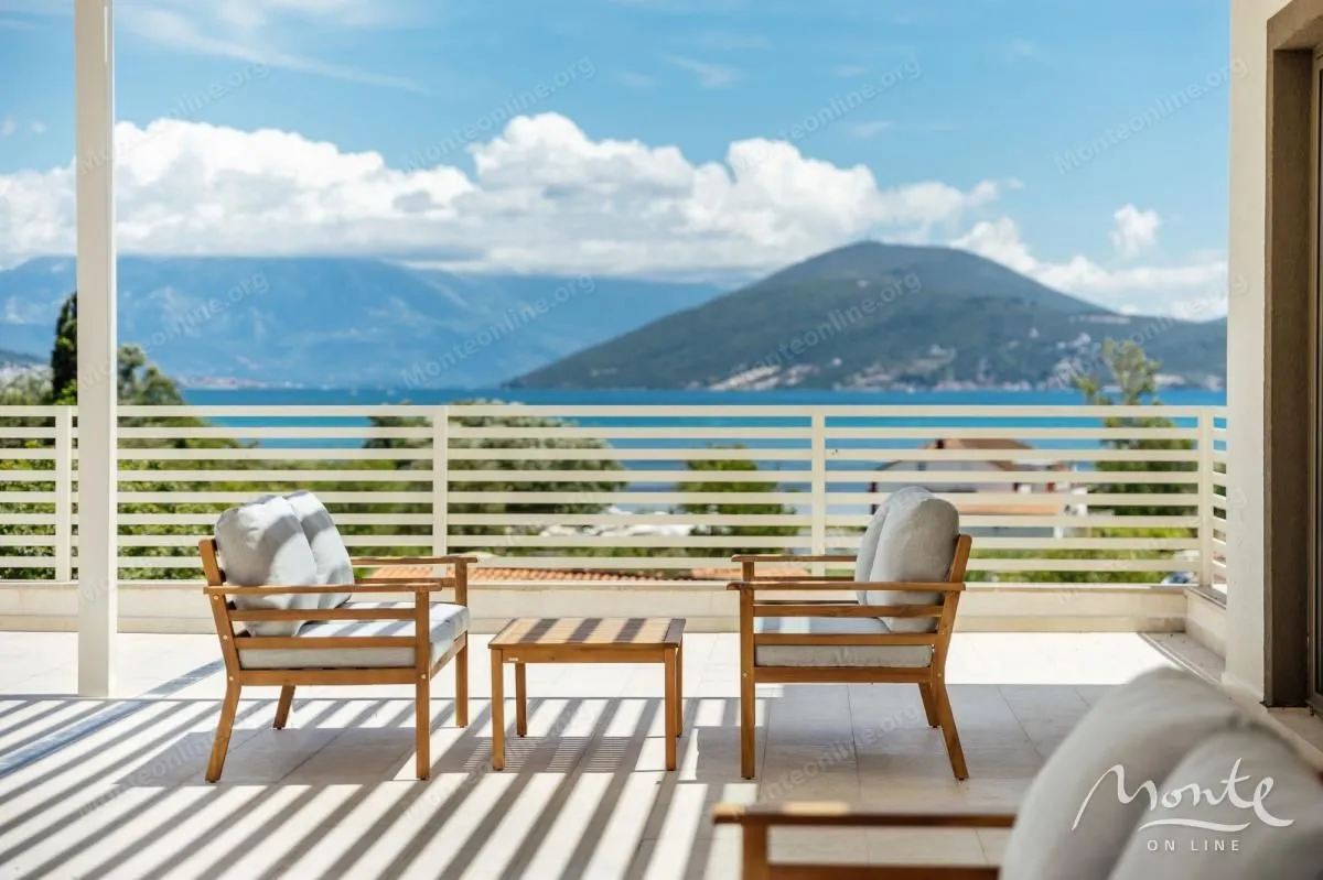 Prodaja, jednosoban stan, 65m², Herceg Novi, Crna Gora