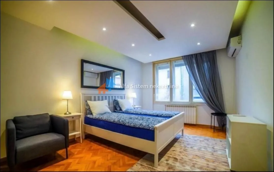 Izdavanje, trosoban stan, 73m², Stari Grad, Beograd