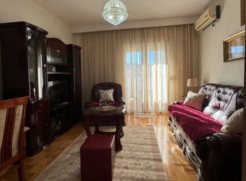 Izdavanje, jednosoban stan, 40m², Zabjelo, Podgorica