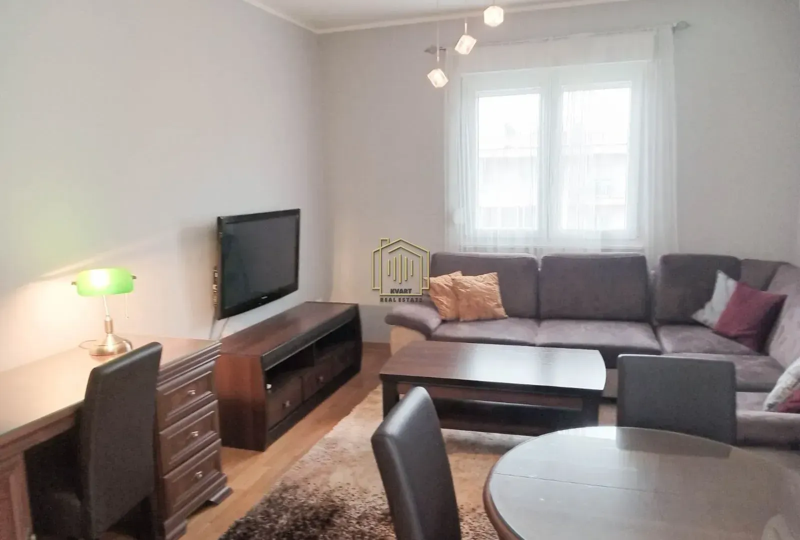 Izdavanje, jednosoban stan, 42m², City Kvart, Podgorica