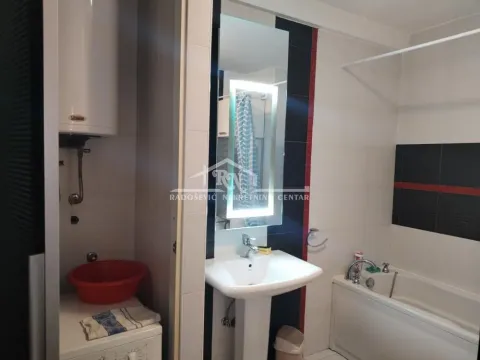 Prodaja, trosoban stan, 79m², Đeram Pijaca, Beograd - image 12