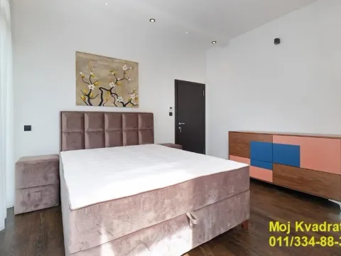 Izdavanje, trosoban stan, 84m², Senjak, Beograd - image 7