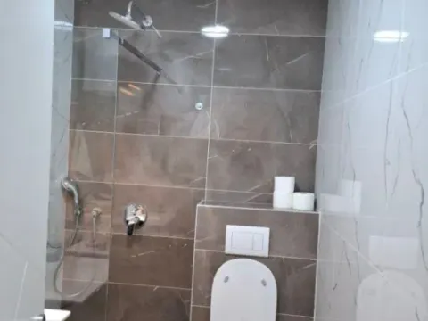 Izdavanje, garsonjera, 30m², Donja Lastva, Tivat - image 2