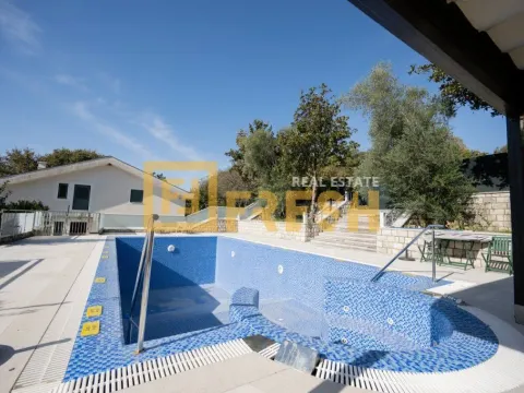 Rent, house, 380m², Mareza, Podgorica - image 29