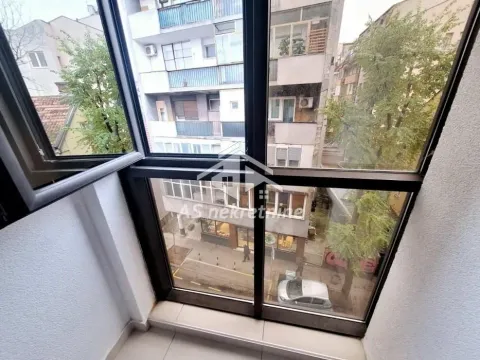 Rent, three bedroom apartment, 64m², Kalenić Pijaca, Vračar Sve Podlokacije - image 10