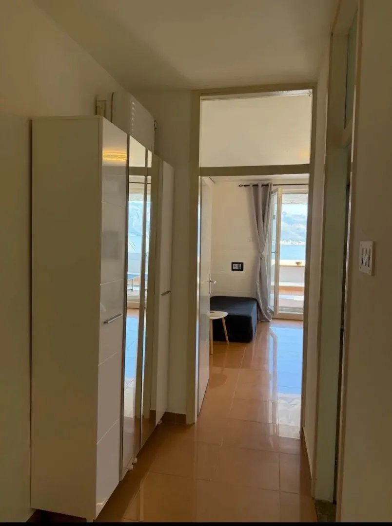 Prodaja, jednosoban stan, 52m², Krašići, Tivat