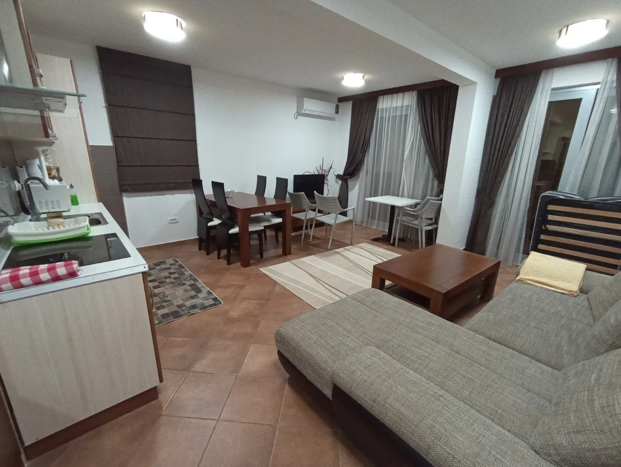 Izdavanje, jednosoban stan, 45m², Dobra Voda, Budva