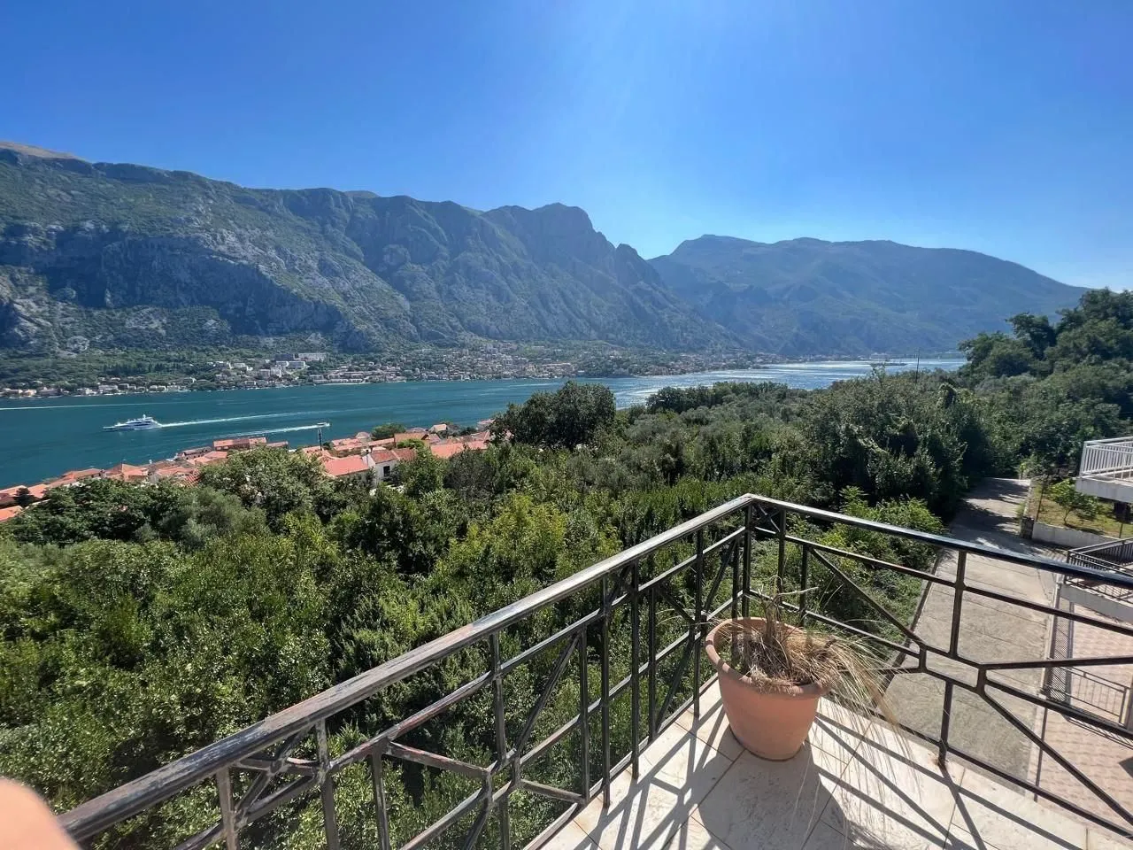 Prodaja, dvosoban stan, 85m², Kavač, Kotor