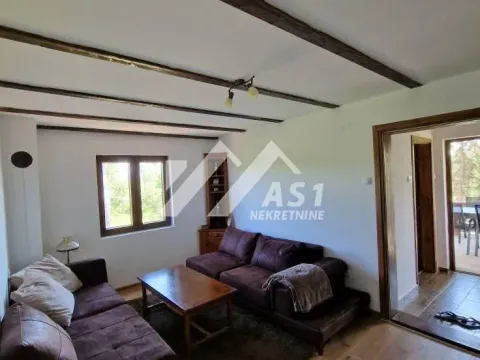 Izdavanje, kuća, 76m², Irig, Srbija - image 2