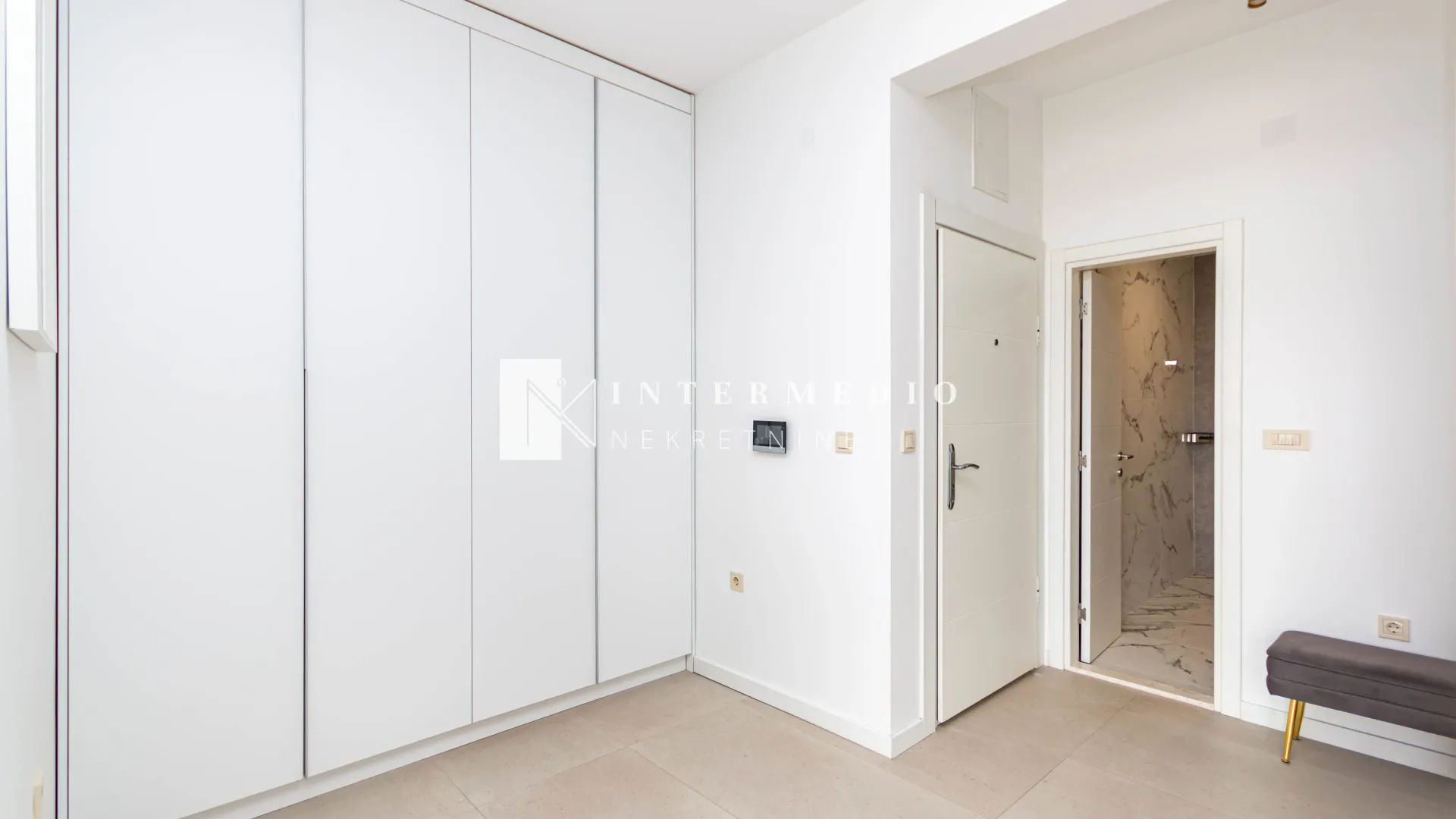 Prodaja, jednosoban stan, 49m², Baošići, Herceg Novi