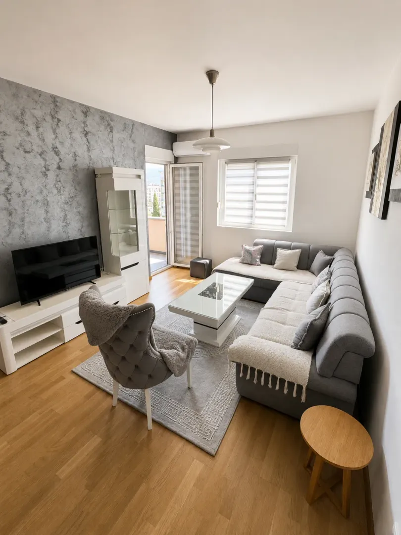 Izdavanje, dvosoban stan, 66m², Pobrežje, Podgorica