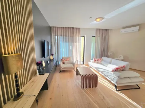 Prodaja, dvosoban stan, 79m², Bečići, Budva - image 7