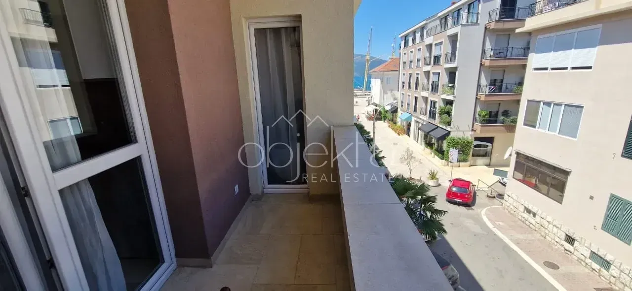 Rent, apartment, 62m², Tivat, Crna Gora