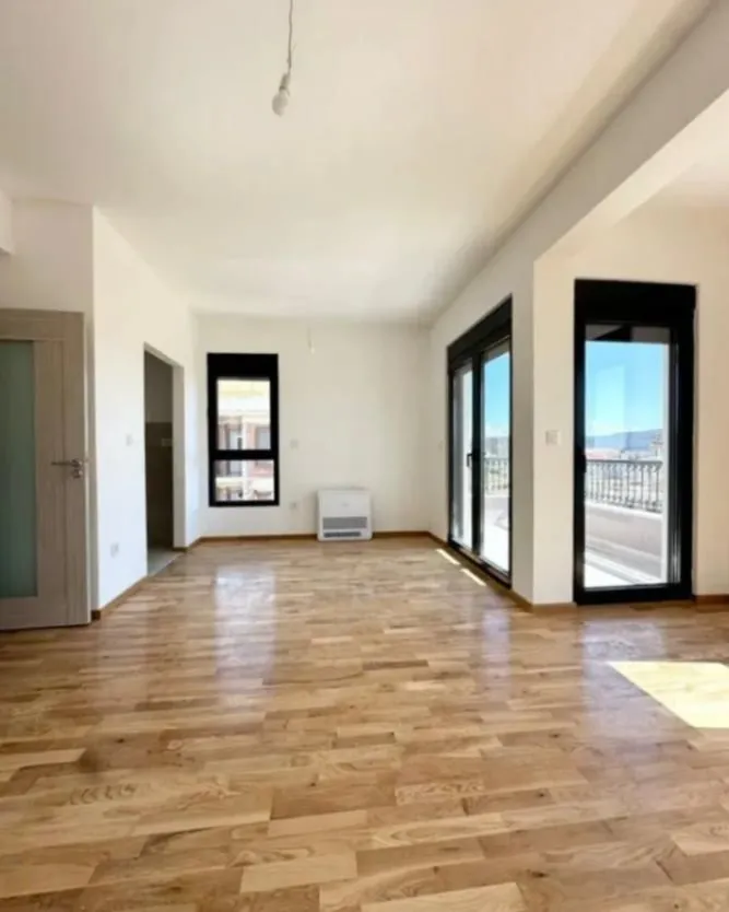 Prodaja, dvosoban stan, 69m², Šušanj, Bar