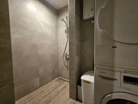 Izdavanje, dvosoban stan, 147m², Gorica C, Podgorica - image 9