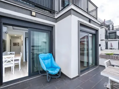 Sale, two bedroom apartment, 47m², Tivat, Crna Gora - image 4