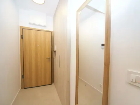 Izdavanje, trosoban stan, 104m², City Kvart, Podgorica - image 11