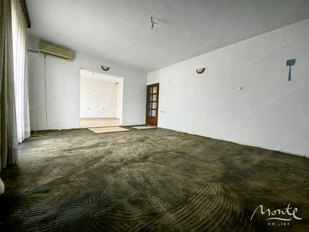 Prodaja, kuća, 385m², Donja Gorica, Podgorica