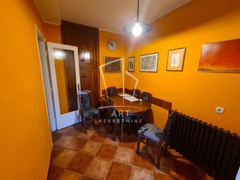 Izdavanje, trosoban stan, 72m², Vračar Sve Podlokacije, Beograd - image 11