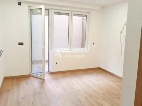 Sale, apartment, 30m², Slavujev Venac, Zvezdara Sve Podlokacije