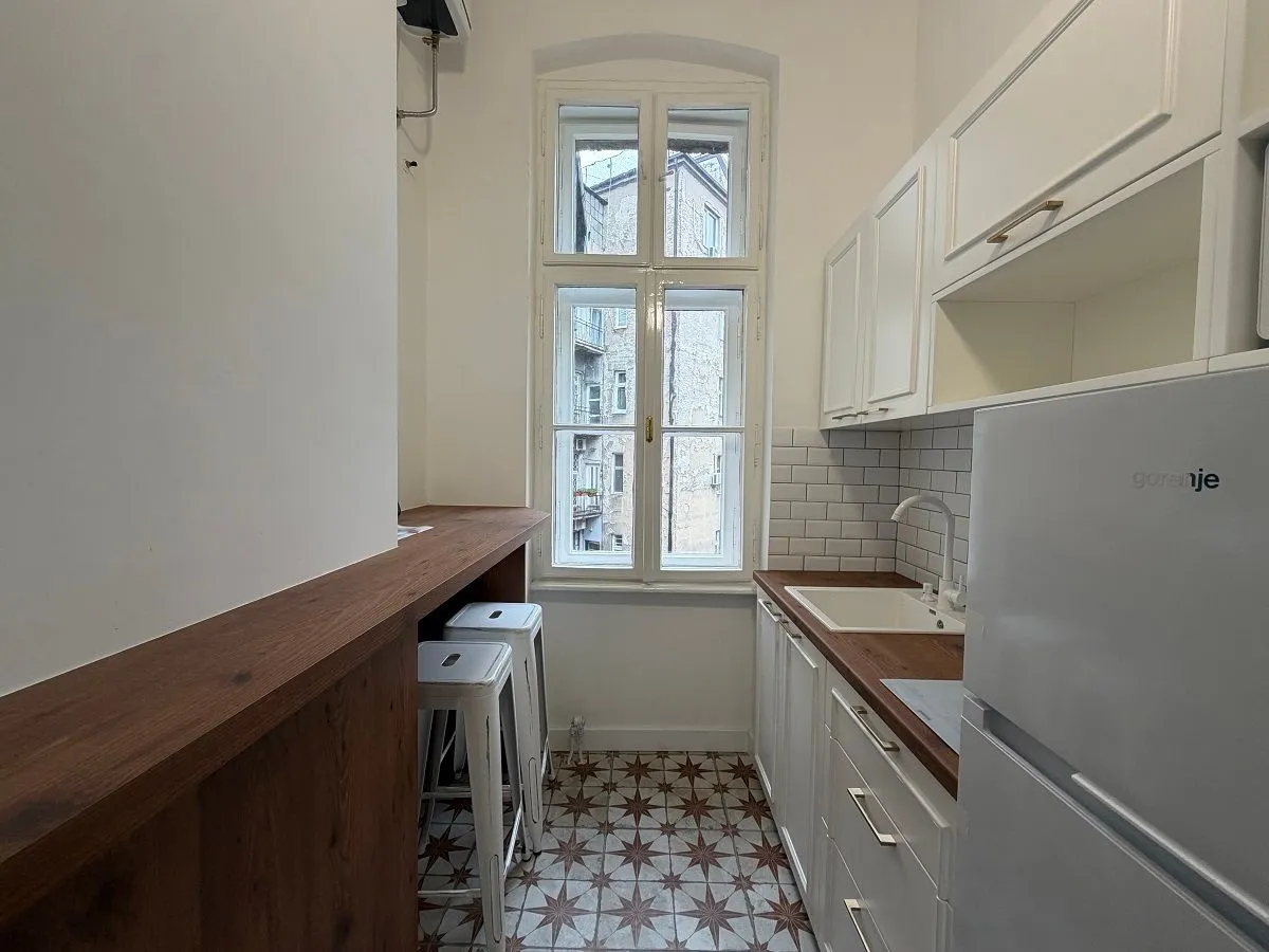 Rent, office space, 110m², Stari Grad, Beograd