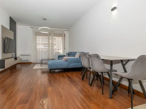 Rent, two bedroom apartment, 74m², Podgorica, Crna Gora - image 2