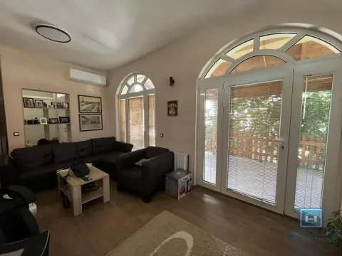 Prodaja, kuća, 400m², Centar, Jagodina - image 4