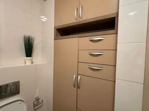 Izdavanje, dvosoban stan, 75m², City Kvart, Podgorica - image 12