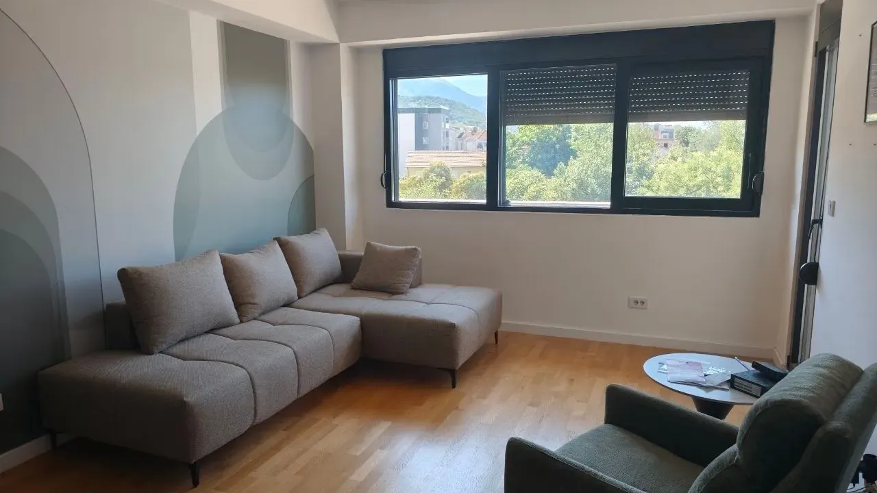 Rent, two bedroom apartment, 50m², Tivat, Crna Gora