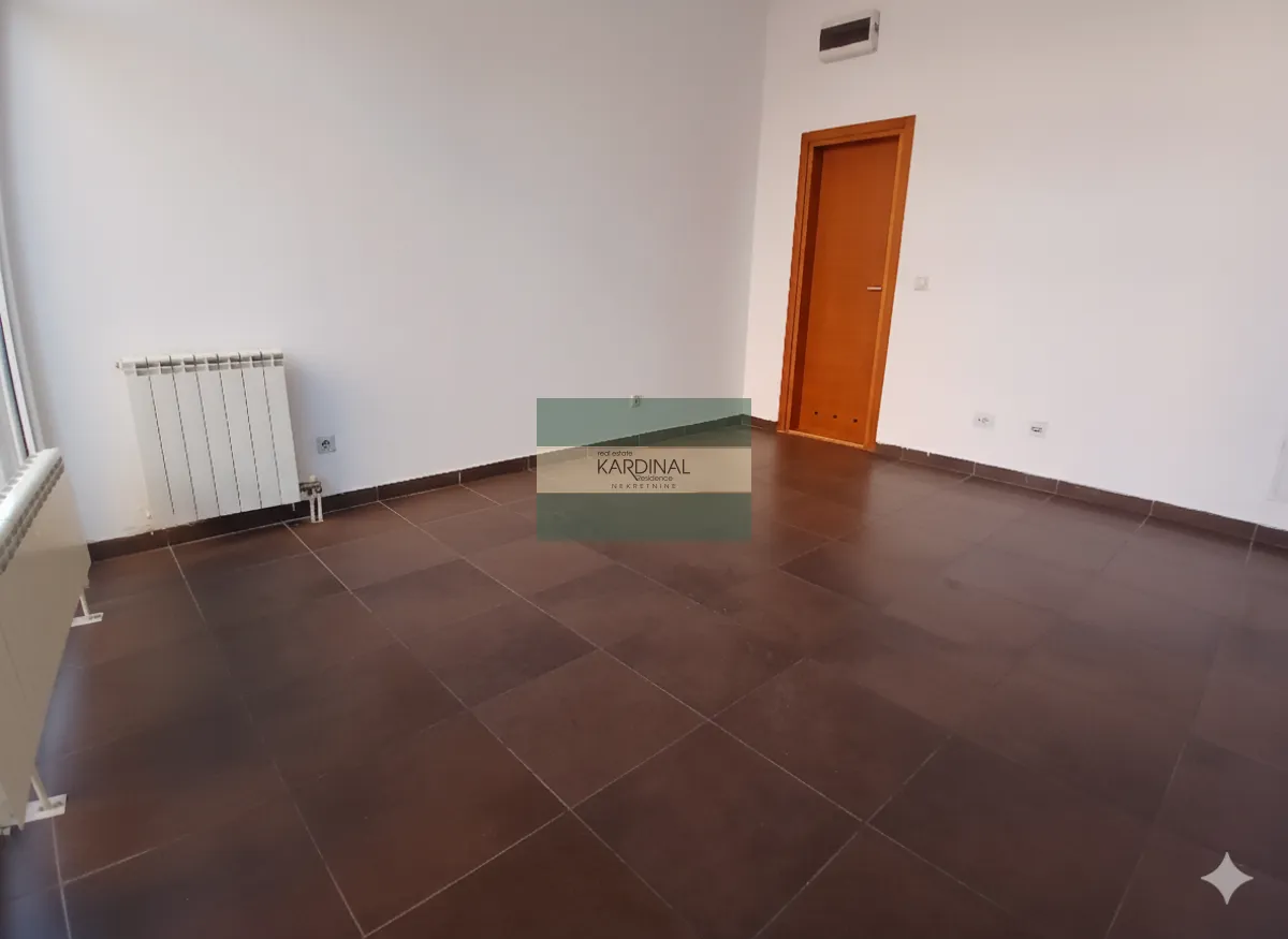 Sale, office space, 19m², Centar, Jagodina