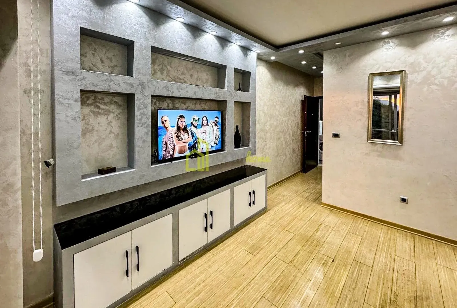 Rent, studio apartment, 38m², Pržno, Budva